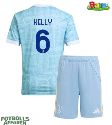 Juventus Lloyd Kelly #6 Bortaställ Barn 2025-26 Kortärmad (+ Korta byxor)